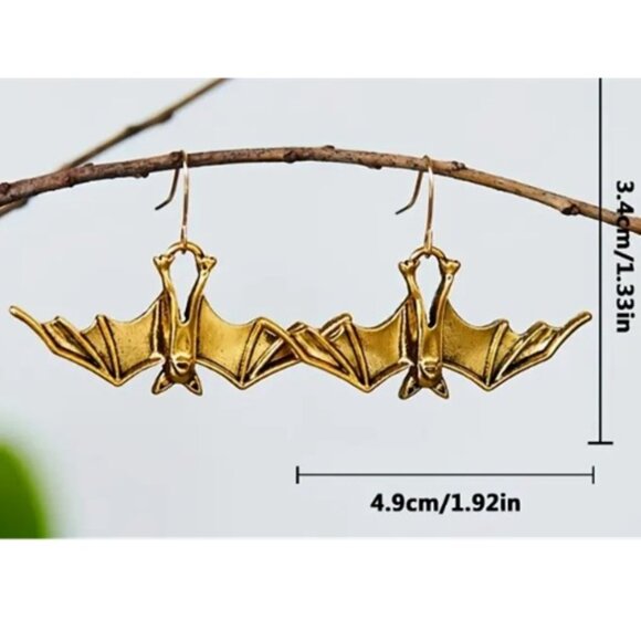 Vintage-Gold EP Bat Dangle Earrings Gothic Halloween, All Hallows Eve, Samhain - Picture 2 of 3